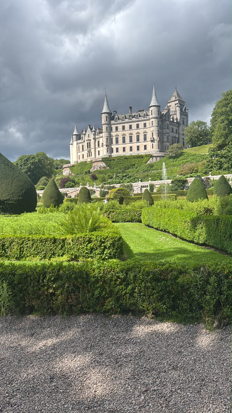 Castillo con jardines en Escocia