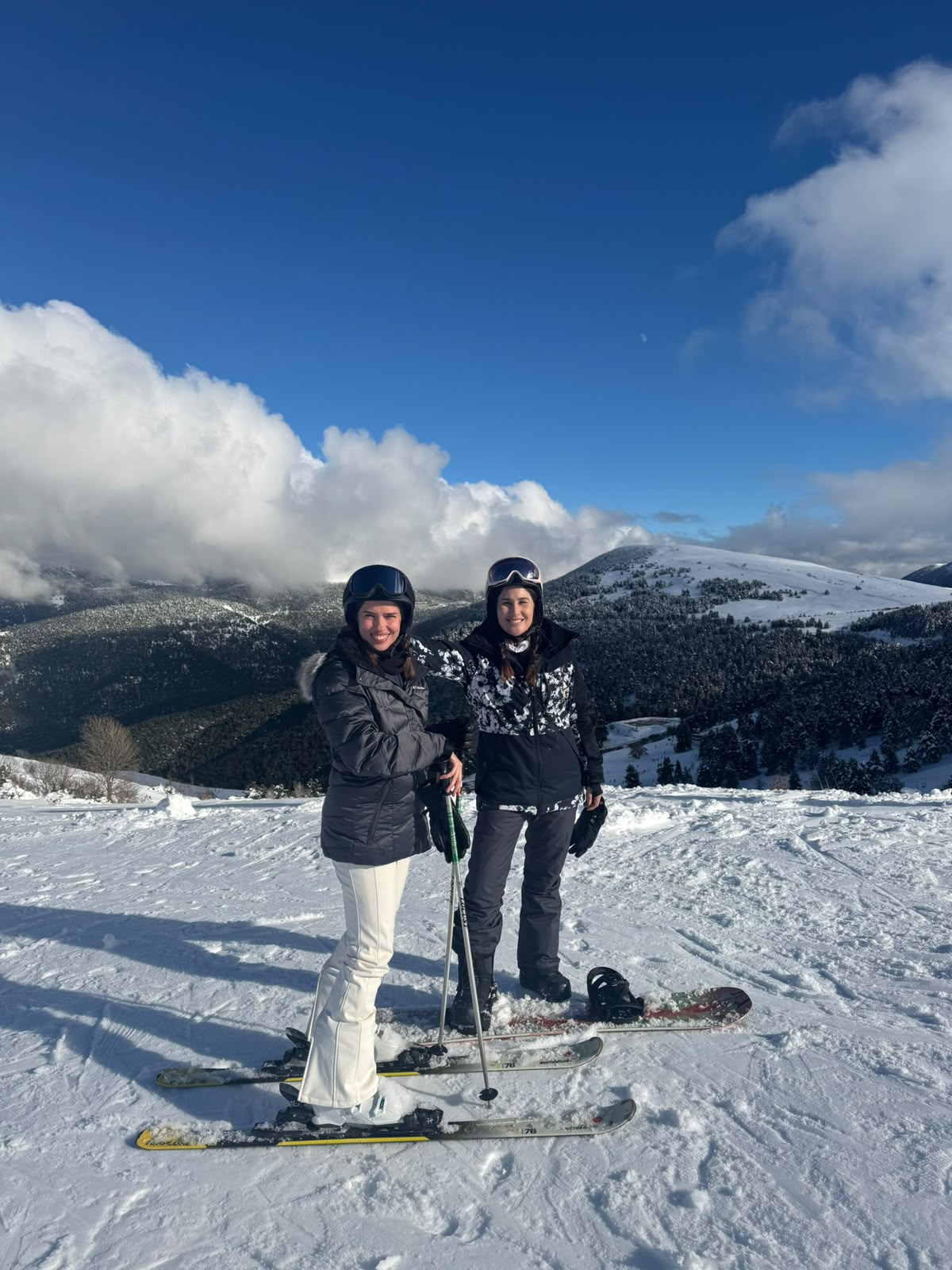 Montañas nevadas de Andorra